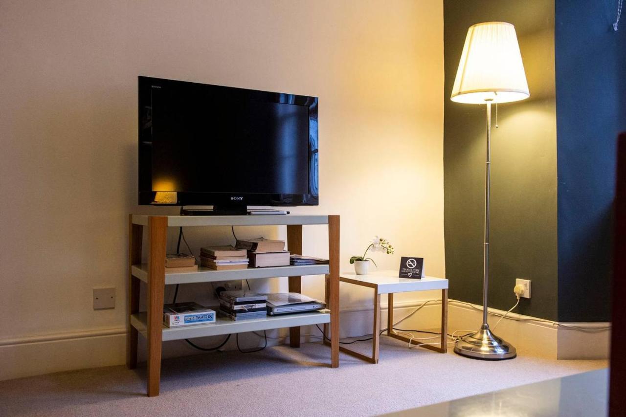 Joivy Perfect Location! Charming Rose St Apt For Couples Appartement Edinburgh Buitenkant foto