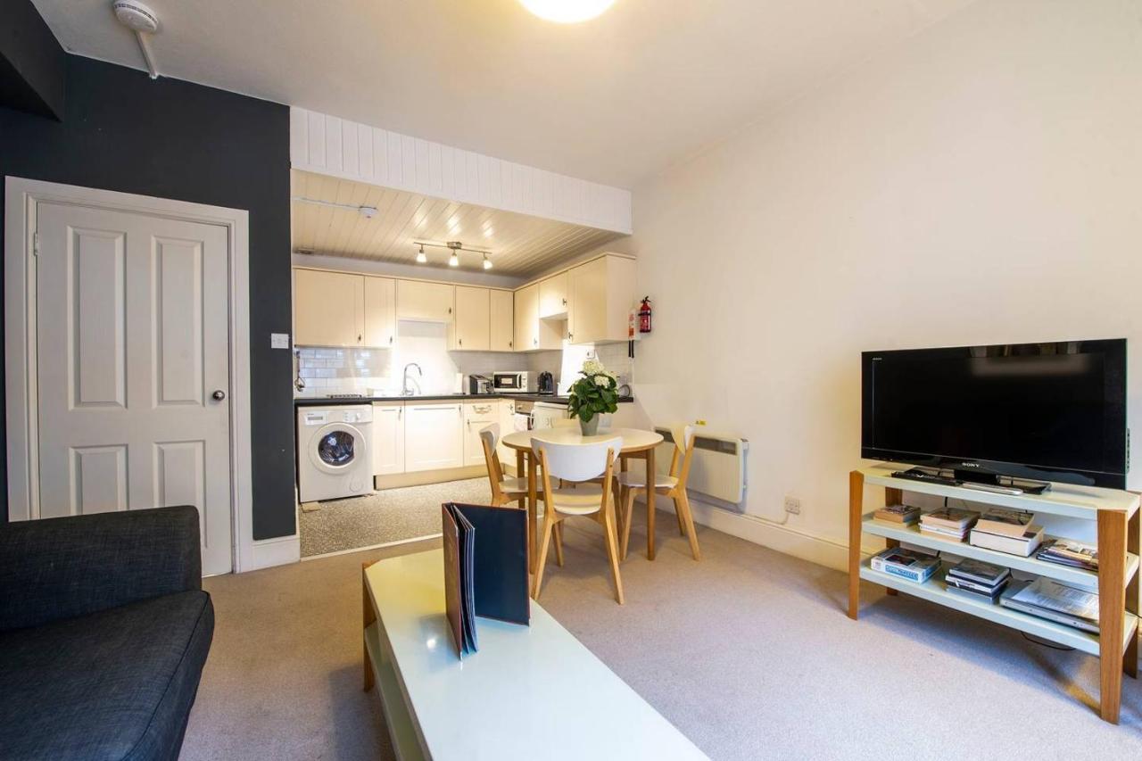 Joivy Perfect Location! Charming Rose St Apt For Couples Appartement Edinburgh Buitenkant foto