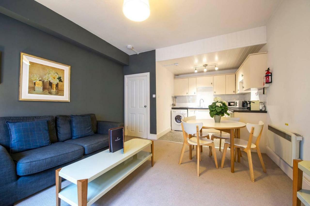 Joivy Perfect Location! Charming Rose St Apt For Couples Appartement Edinburgh Buitenkant foto